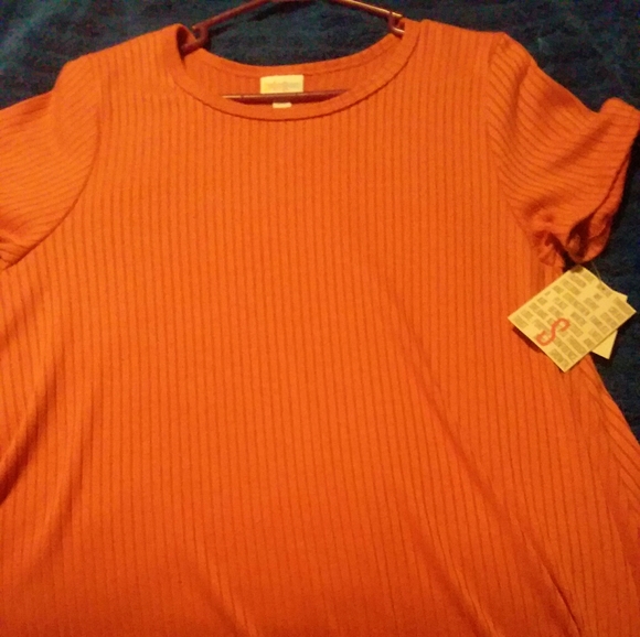 Lularoe - Picture 2 of 2